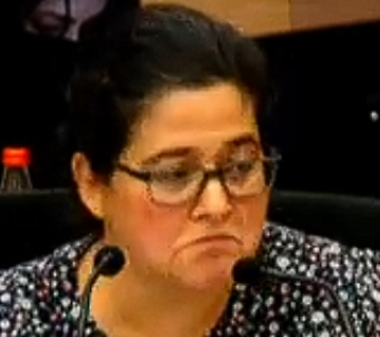 ארבל אסטרחן ותקום המלפפונית ותכה את הגנן